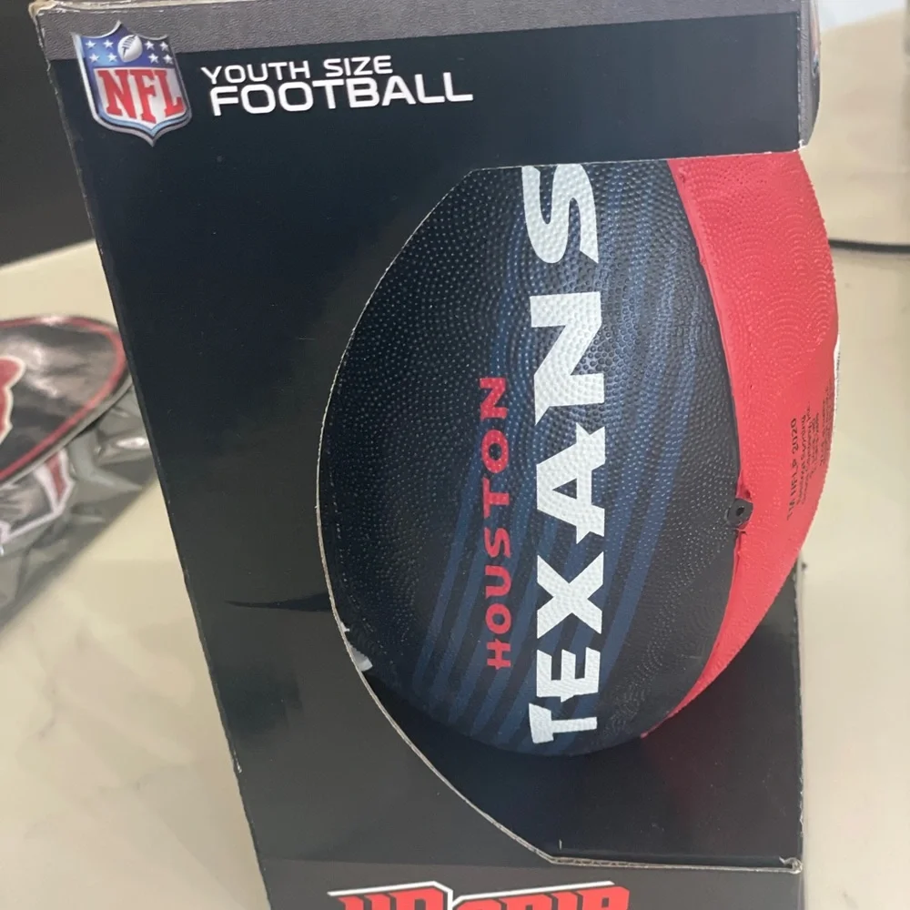 Youth Size Football- 🆕- HD Grip Houston Texans+ sticker - Picture 8 of 9